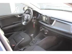 Kia Rio thumbnail 11