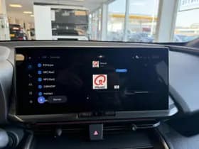 Toyota C-HR thumbnail 11