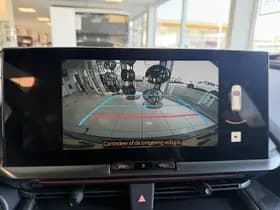 Toyota C-HR thumbnail 12