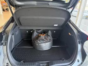 Toyota C-HR thumbnail 19