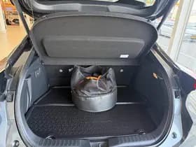 Toyota C-HR thumbnail 38