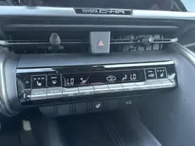 Toyota C-HR thumbnail 28