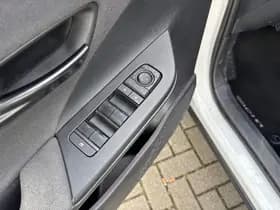 Toyota C-HR thumbnail 54