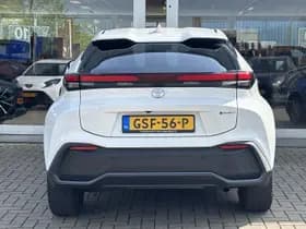 Toyota C-HR thumbnail 9