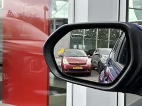 Toyota Yaris thumbnail 17