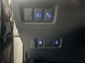 Toyota C-HR thumbnail 12