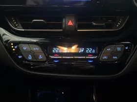 Toyota C-HR thumbnail 17