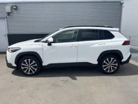 Toyota Corolla-cross thumbnail 3