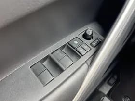 Toyota Corolla-cross thumbnail 40