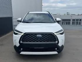 Toyota Corolla-cross thumbnail 5