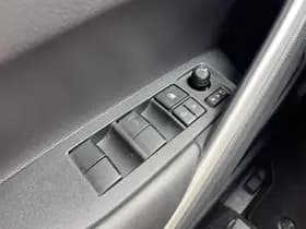 Toyota Corolla-cross thumbnail 85