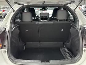 Toyota Yaris thumbnail 24