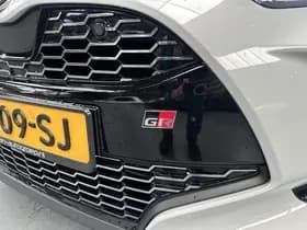 Toyota Yaris thumbnail 56