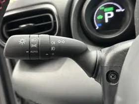 Toyota Yaris thumbnail 9