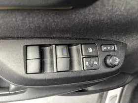 Toyota Yaris-cross thumbnail 39