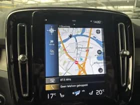 Volvo XC40 thumbnail 18