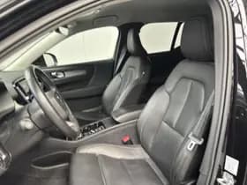 Volvo XC40 thumbnail 4