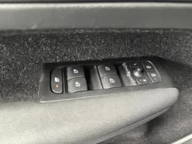 Volvo XC40 thumbnail 6