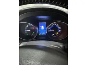 Toyota Auris thumbnail 11