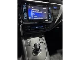 Toyota Auris thumbnail 17