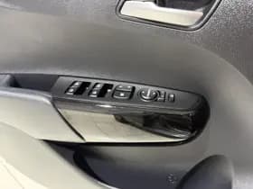 Kia Picanto thumbnail 13