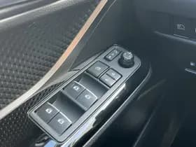 Toyota C-HR thumbnail 27