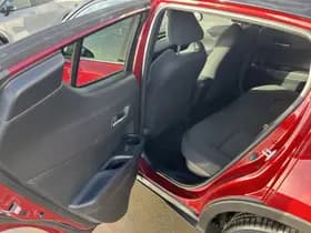 Toyota C-HR thumbnail 38