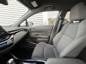 Toyota C-HR thumbnail 40