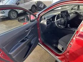 Toyota C-HR thumbnail 61