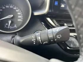 Toyota C-HR thumbnail 71