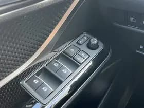 Toyota C-HR thumbnail 73