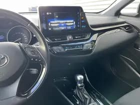 Toyota C-HR thumbnail 74