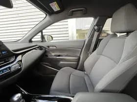 Toyota C-HR thumbnail 86