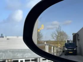 Toyota C-HR thumbnail 87