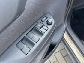 Toyota Yaris-cross thumbnail 9