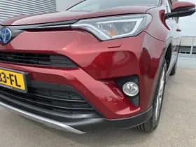 Toyota RAV4 thumbnail 19