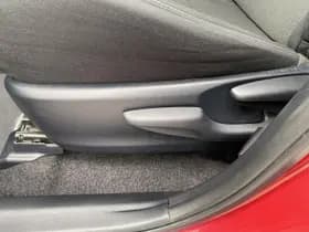 Toyota RAV4 thumbnail 26