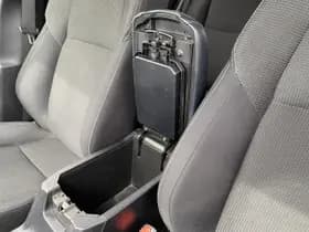 Toyota RAV4 thumbnail 43