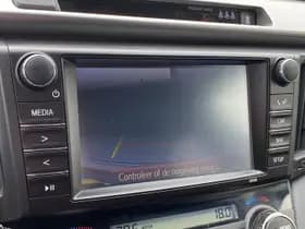 Toyota RAV4 thumbnail 10