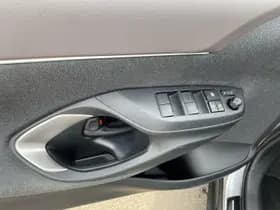 Toyota Yaris-cross thumbnail 26