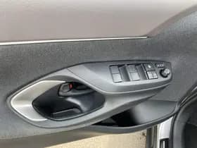 Toyota Yaris-cross thumbnail 84