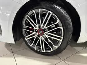 Kia Proceed thumbnail 2