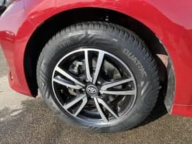 Toyota Yaris thumbnail 12
