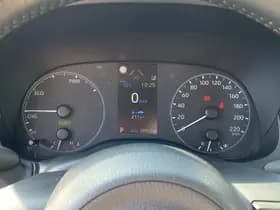 Toyota Yaris thumbnail 30