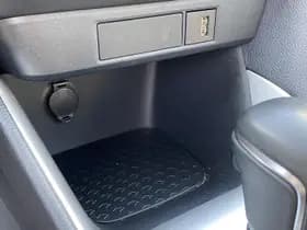 Toyota Yaris thumbnail 40