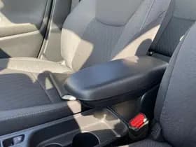 Toyota Yaris thumbnail 43