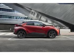Toyota C-HR thumbnail 3