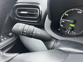 Toyota Yaris thumbnail 22