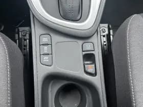 Toyota Yaris thumbnail 30