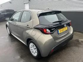 Toyota Yaris thumbnail 5